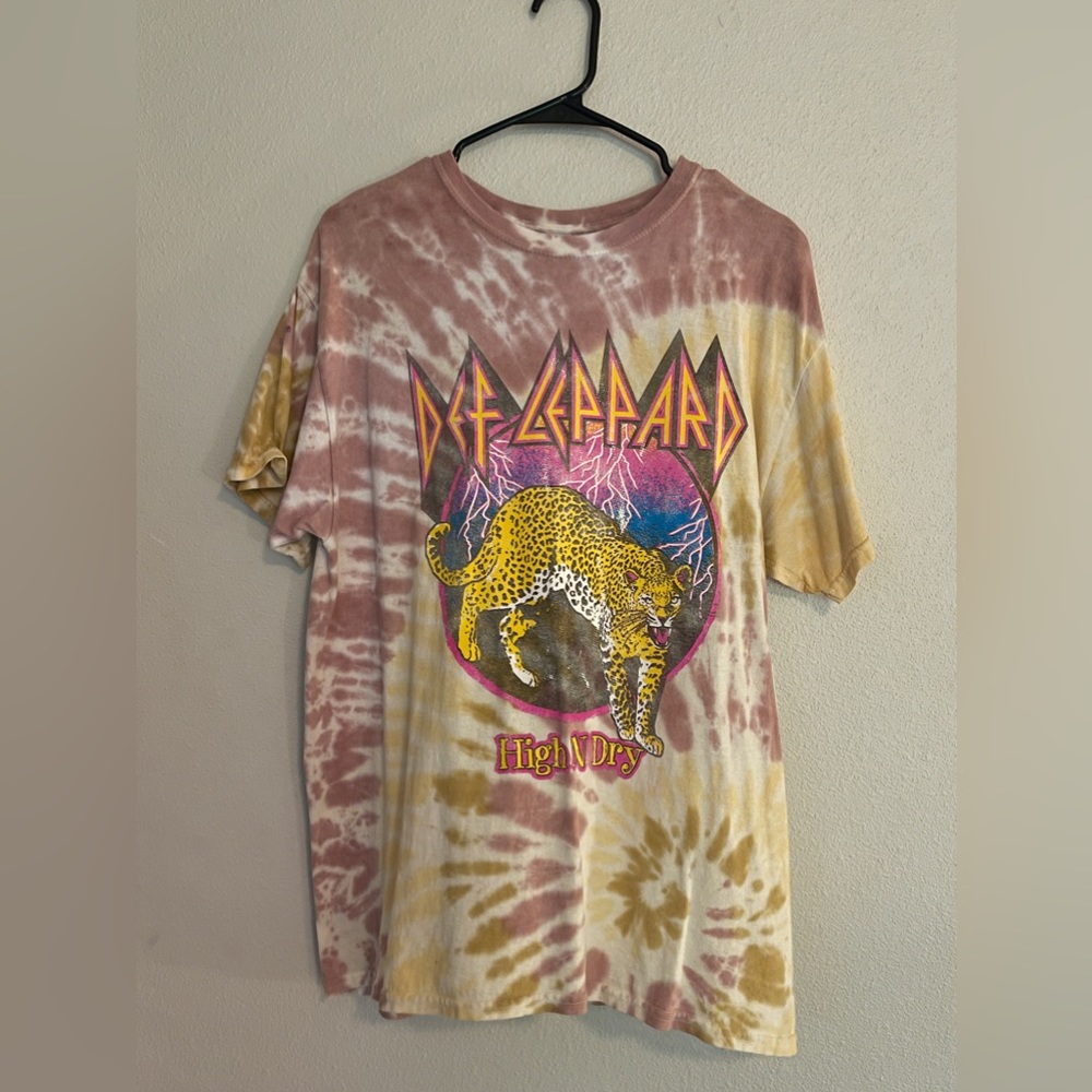 Def Leppard Graphic Band T-Shirt